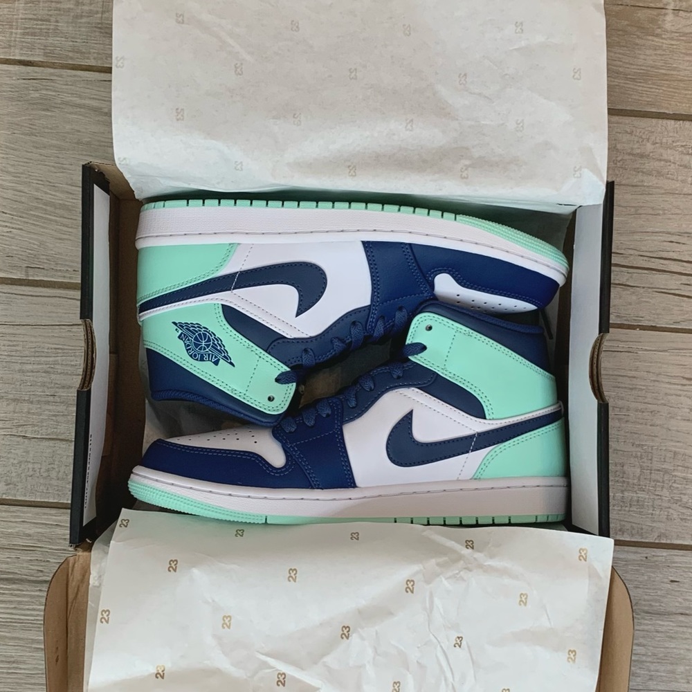 AIR JORDAN 1 MID SHOES MYSTIC NAVY/WHITE/MINT